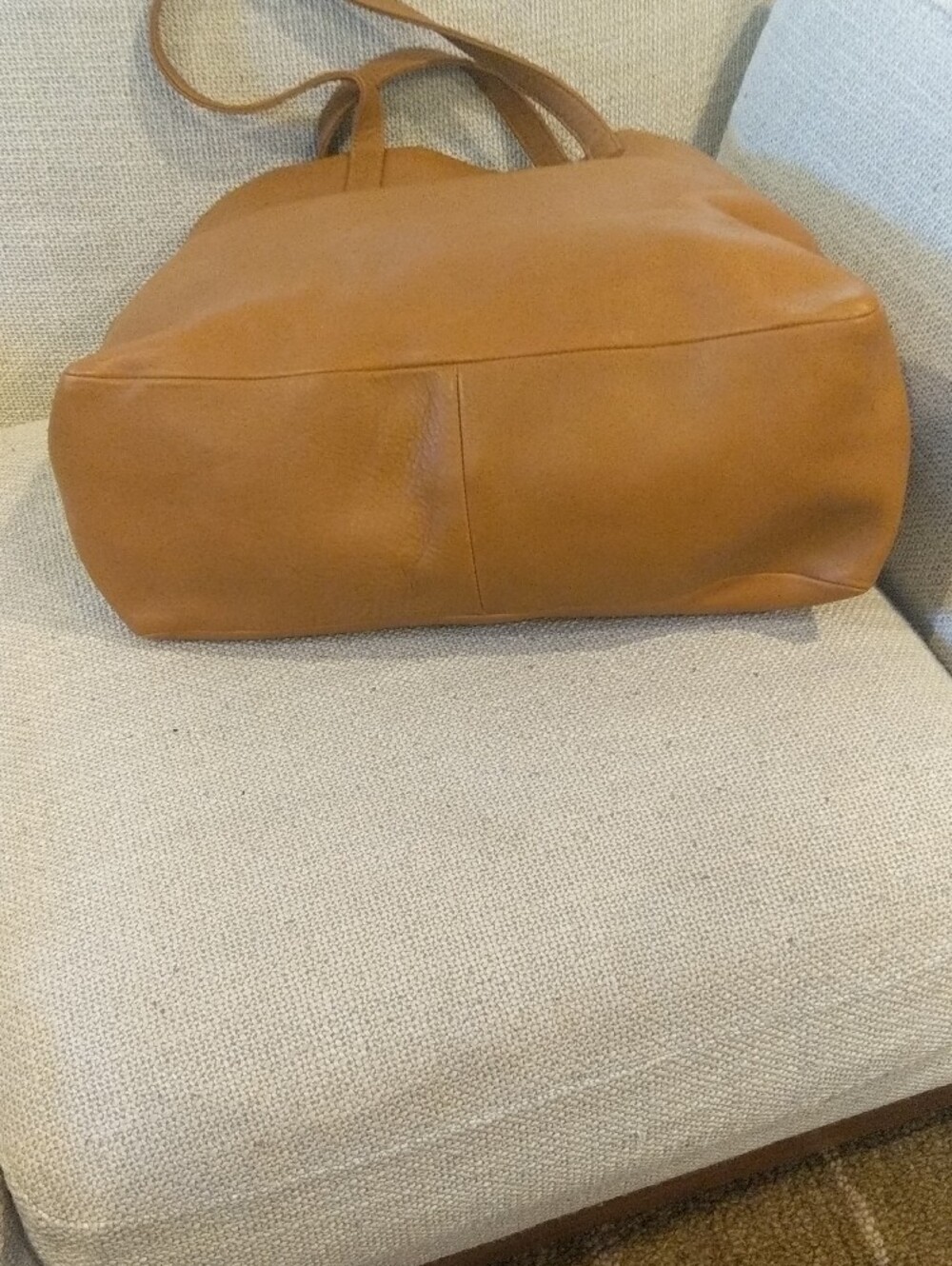 ✨ RARE FIND: Vintage USA BAGGU Minimalist Leather Tote in Saddle Tan ✨ - Picture 6 of 16